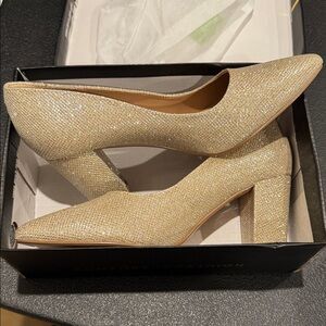 IDIFU Glittering Gold Heels